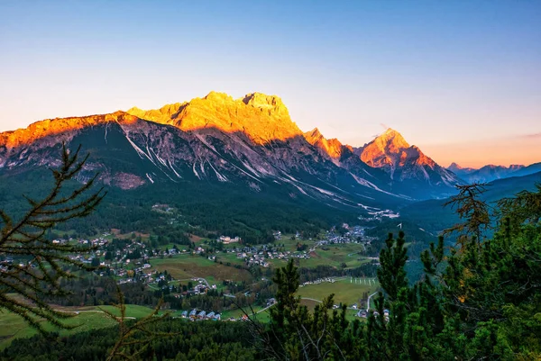 Harika Akşam Sahne Dolomit Alps Cortina Ampezzo Kuzey Talya Europe — Stok fotoğraf