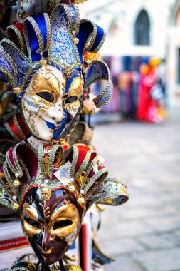 Store Street, Venedik İtalya geleneksel Venedik Maske. 