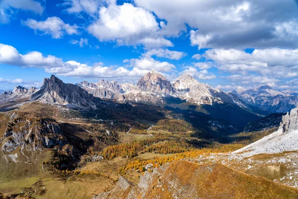 Malowniczy Widok Majestatyczne Dolomity Góry Alpy Włoskie Krajobraz Strzał Passo — Zdjęcie stockowe