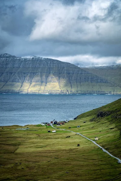 Dramatic Landscape Faroe Islands Remote Road Middle Mountains — ストック写真