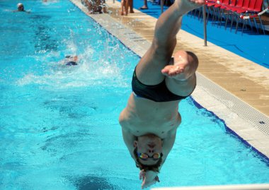 Cool Swim toplantısında yüzücüler, Meran, İtalya, 2019