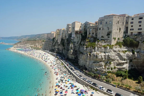 Tropea, Calabria, Güney İtalya kamu plaj yüksek doğal görünümü