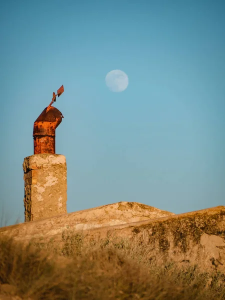 Çöl dokuları ve renkleri üzerinde Moonrise