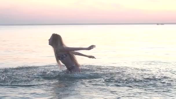 Young Slender Beautiful Girl Colored Swimsuit Long Hair Standing Water — Stock Video