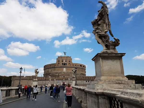 Rom Sant Angelo Burg Brücke Mit Menschen Touristen Die Spazieren — Stockfoto