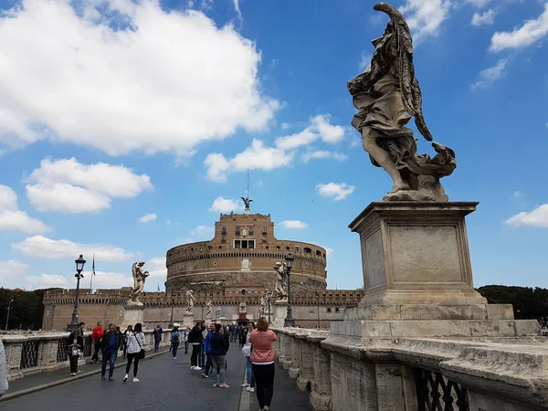 Rome Sant Angelo Castle Bridge People Tourists Walking Taking Pictures — Stock Photo, Image