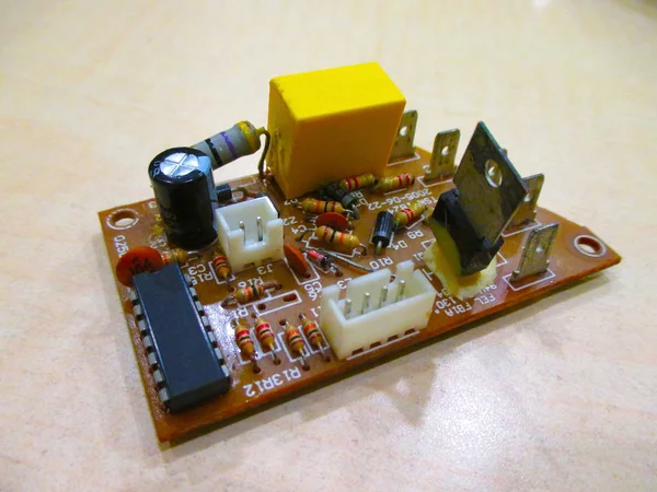 an example of mounting the electrodes on the board