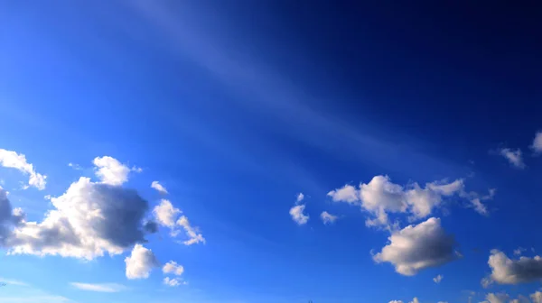 Hermosas Nubes Cielo Azul — Foto de Stock