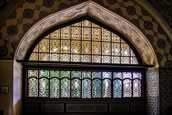 Κωνσταντινούπολη Τουρκία Καλοκαιρινή Διάσημη Αρχιτεκτονική Εσωτερικές Λεπτομέρειες Διακόσμηση Χαρέμι Από — Φωτογραφία Αρχείου