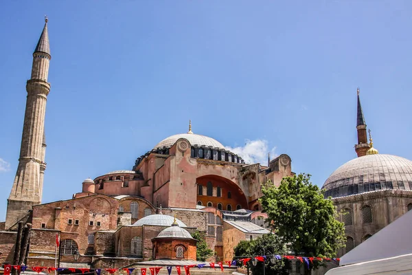 Κωνσταντινούπολη Τουρκία Καλοκαιρινή Διάσημη Αρχιτεκτονική Θέα Στην Πόλη Αγία Σοφία — Φωτογραφία Αρχείου
