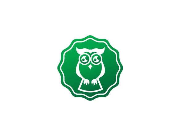 Logotipo Coruja Dos Desenhos Animados Isolado Fundo Branco — Vetor de Stock