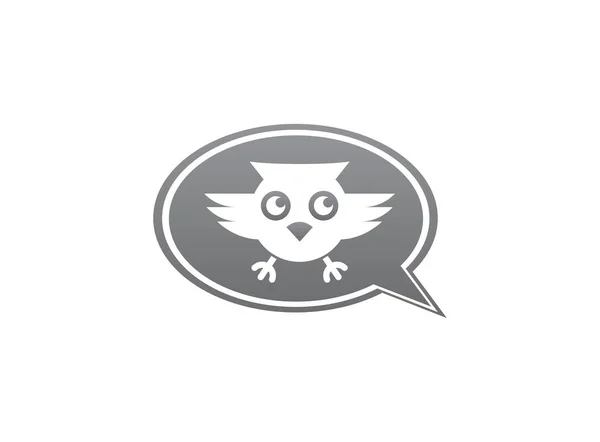 卡通猫头鹰标志在语音气泡隔离在白色背景 — 图库矢量图片