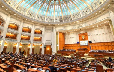 Romanya Parlamentosu - G'ye adanmış genel kurul