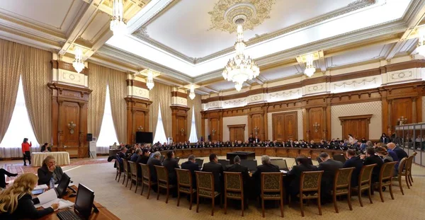 Gouvernement roumain dirigé par Sorin Grindeanu - Parlementaires roumains — Photo