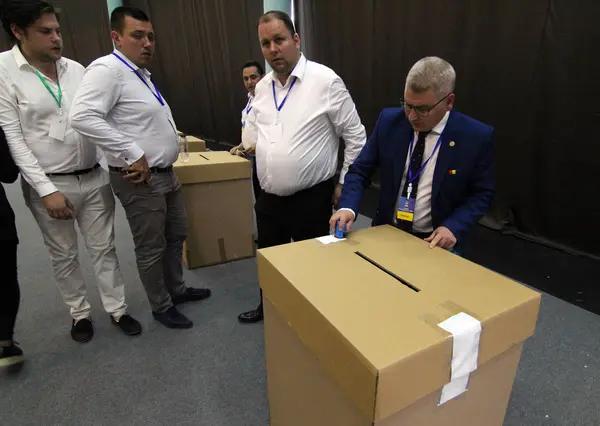 Выборы в Национально-либеральную партию Румынии — стоковое фото