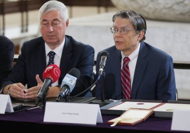 George Emil Palade Nobel Ödülü - Bükreş Rom bağışlandı