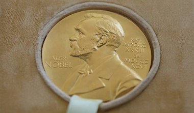 George Emil Palade Nobel Ödülü - Bükreş Rom bağışlandı