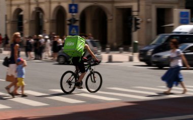 Uber Eats kurye - Bükreş