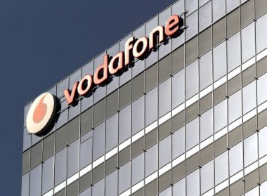 Vodafone logosu, Bükreş, Romanya.