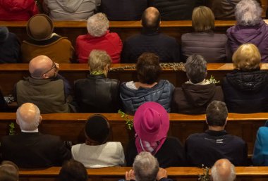 Katolikler - Palm Sunday - Bükreş, Romanya.