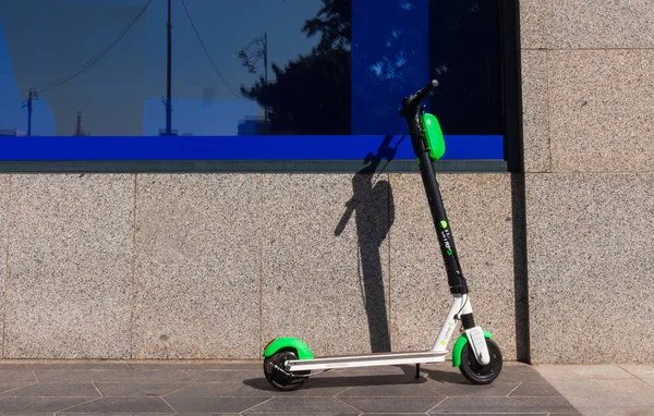 Scooter-sharing system in Bucharest, Romania — Stock Photo, Image