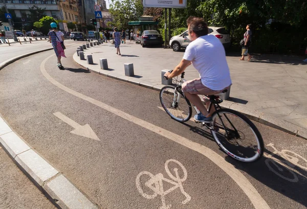 Şehir hayatı - Victory Avenue - Bükreş, Romanya