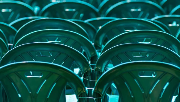 Groene kunststof stoelen — Stockfoto