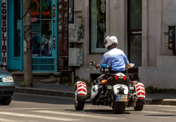 Bukarest Rumänien Juli 2019 Ein Polizist Fährt Der Innenstadt Von — Stockfoto