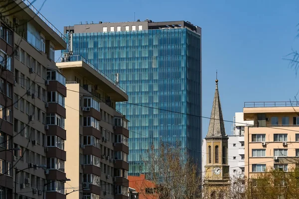 Cathedral Plaza épület, még mindig üres nyolc év után-Buchare — Stock Fotó