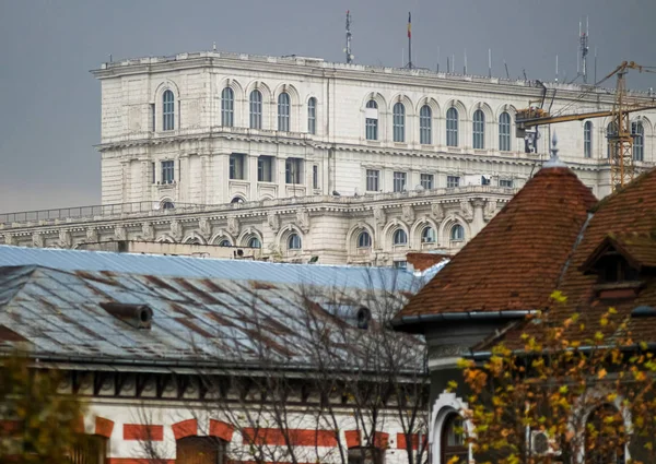ルーマニア議会 - ブカレストの建築 — ストック写真