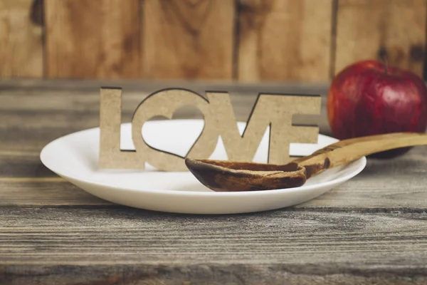 Abstração Amor Cozinhar Comida Placa Branca Velho Fundo Madeira — Fotografia de Stock