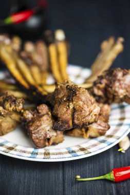 Izgara Dana kaburga bir tabak etli