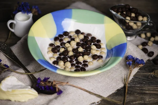 Desayuno Cereales Con Leche Sobre Fondo Madera Viejo — Foto de Stock