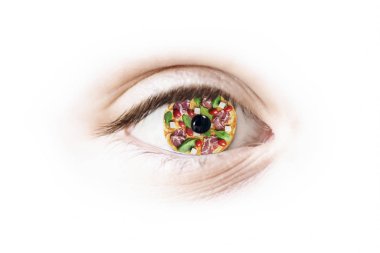 jambon, peynir ve domates bir çocuk göz yakın çekim içinde pizza