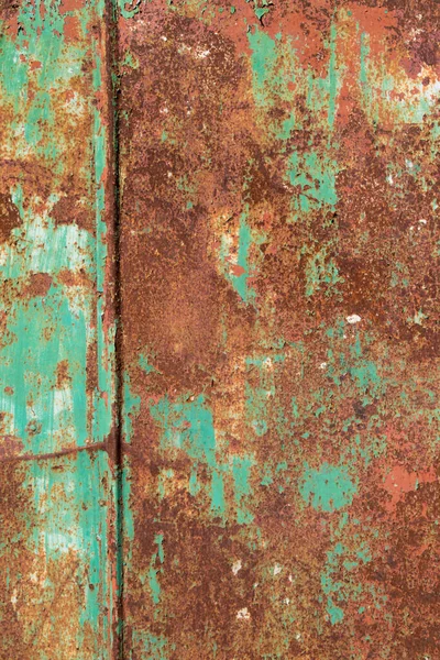 抽象腐食金属壁に古い緑の塗料壁は古い緑の塗料で割れています 古い金属の背景にラスティ 金属錆テクスチャ 古い金属鉄錆テクスチャ — ストック写真
