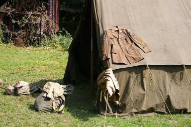 Iia Guerra mondiale, Germania, inghilterra, soldati al Forte Mondascia Biasca. Wehrmacht, kraliyet deniz piyadeleri, ordu, Ss, Prigionieri Rievocazione storica. Soldati armati, campo, 2006 