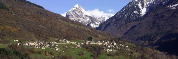 Het Dorp Ponto Valentino Sosto Mount 221Msm Blenio Valley Zwitserland — Stockfoto