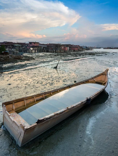 Fischerdorf auf Krabbeninsel, selangor malaysia — Stockfoto