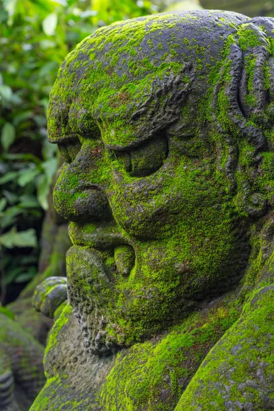 Arte e cultura da escultura de pedra balinesa tradicional em Bali, Indonésia — Fotografia de Stock