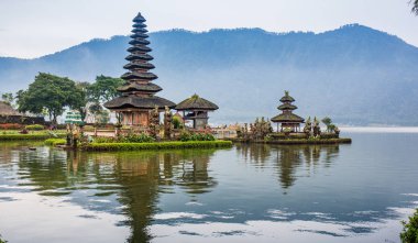 pura ulun danu bratan tapınağı Bali, Endonezya.