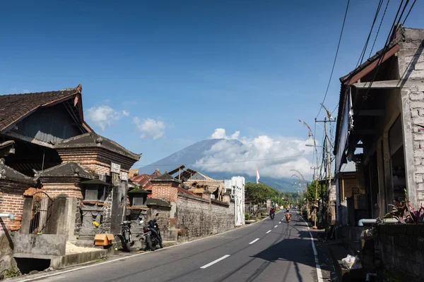 Letusan gunung berapi Agung di pulau Bali — Stok Foto