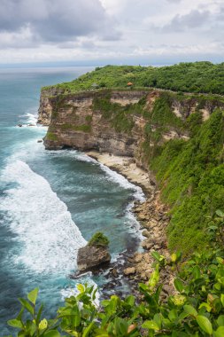 Endonezya 'nın Bali kentindeki Uluwatu uçurumunun manzarası.