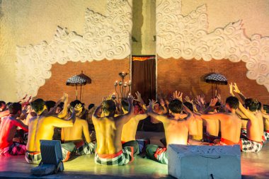 Ubud, Bali, Endonezya - Desember, 12: Ubud'da geleneksel Bali dansı, Bali, Endonezya, Desemder, 12, 2017