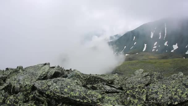 Nubes lapso de tiempo. paisaje de montaña. calentamiento global — Vídeo de stock