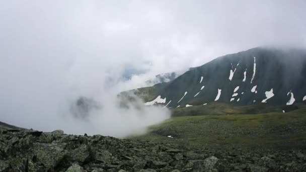 Nubes lapso de tiempo. paisaje de montaña. calentamiento global — Vídeo de stock