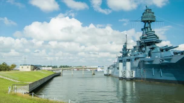 Историческая Достопримечательность Линкора Texas State Historic Site Houston Ship Channel — стоковое видео