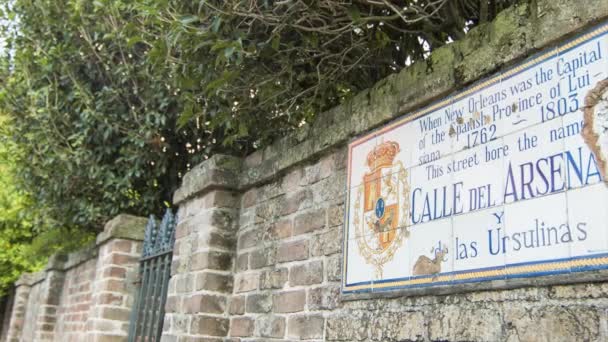 Historical Sign Old Ursuline Convent Ursulines Avenue French Quarter New — Stock Video