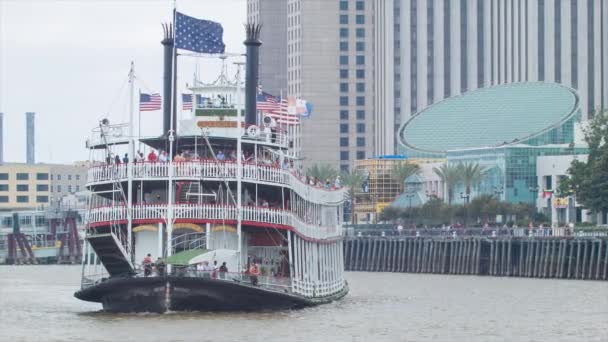 Histórico Barco Vapor Natchez Paddlewheeler Boat Regresando Barrio Francés Nueva — Vídeos de Stock