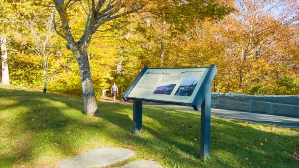 Début Procès Randonnée Pédestre Viaduc Linn Cove Centre Accueil Contre — Video