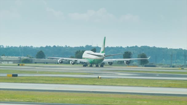 Eva Air Вантаж Boeing 747 400 Вантажний Незабаром Після Посадки — стокове відео